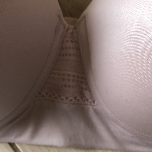 Vanity Fair moulded cup plus size support bra - Picture 2 of 9